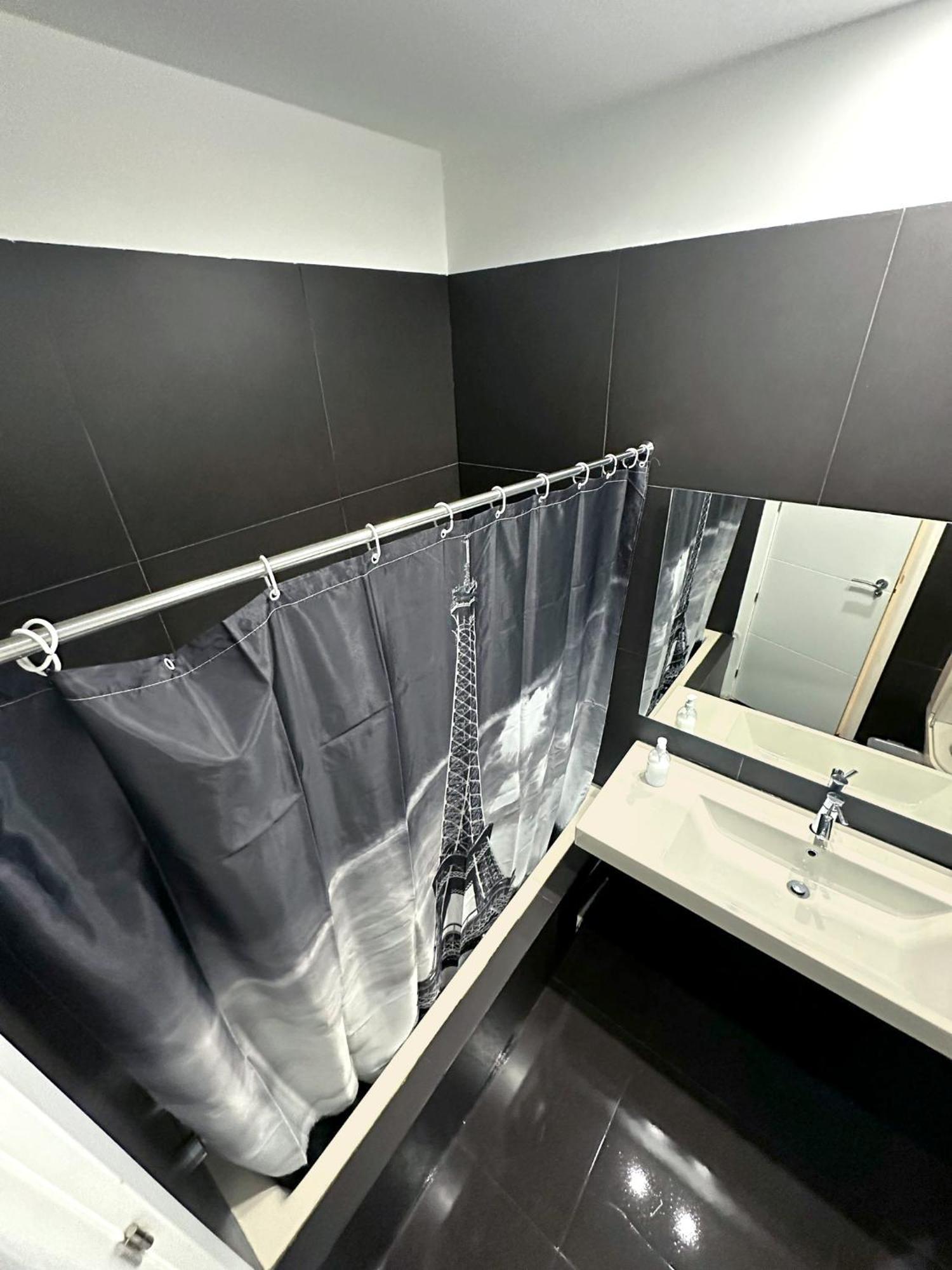 Gran Via -chueca Parking Tph Bed & Breakfast *
